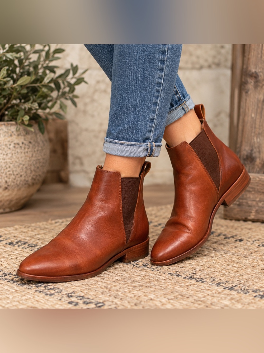 Nisolo Brown Leather Chelsea Ankle Boots Size 8